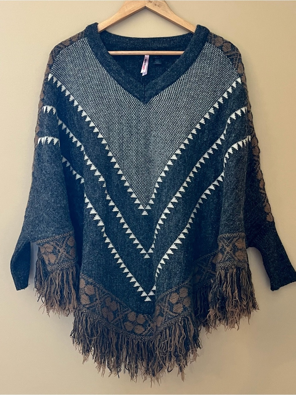 Love By Design Women’s Poncho Southwestern Aztec Geometric Boho Hippie XS/S